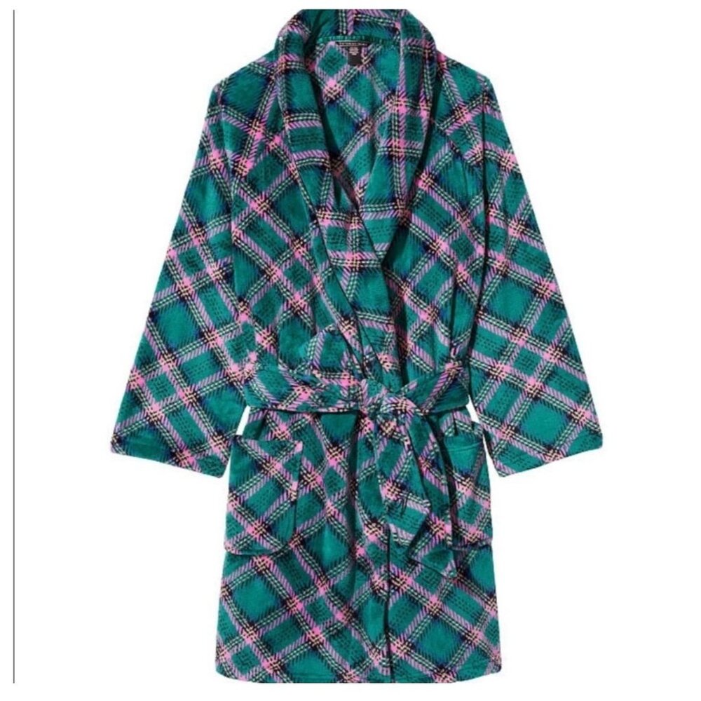 VICTORIA’S SECRET SHORT COZY ROBE IN GREEN/PINK Plaid NWT SIZE S